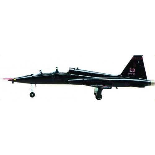  Toys & Hobbies HOGAN WINGS 7327 USAF T-38 Talon T-38A Scale 1:200 M-Series - NEU