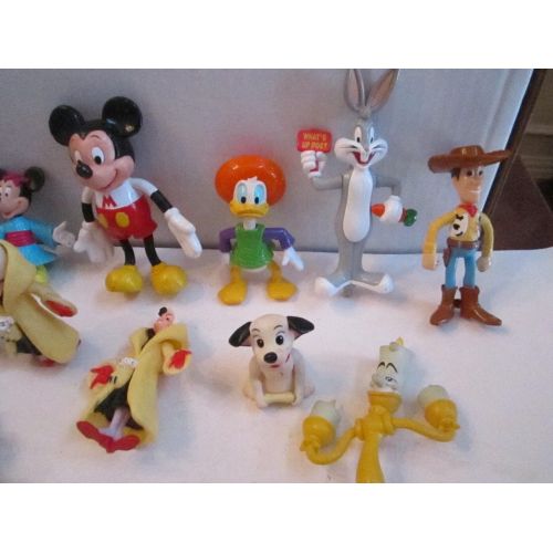  Toys & Hobbies LARGE LOT OF VINTAGE DISNEY & WARNER BROS TOYS - TUB NNN