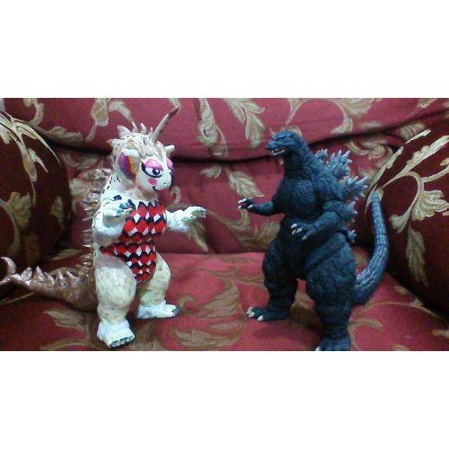  Toys & Hobbies Custom Bandai Momagon figure from Godzilla vs Gigan. Read description