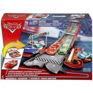 Toywiz Disney  Pixar Cars Transforming Lightning McQueen Playset [Damaged Package]