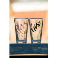 /TraceysTrendyVinyl His and hers, mr and mrs, Mr Mrs, Pint beer glass, couples beer glasses, engagement gift, couples gift, engagement, bride and groom