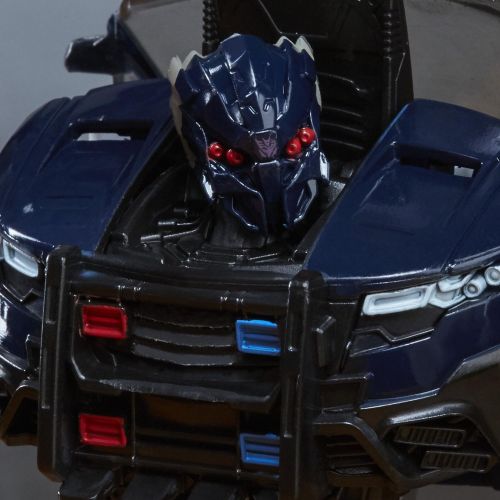 트랜스포머 Transformers: The Last Knight Premier Edition Deluxe Barricade