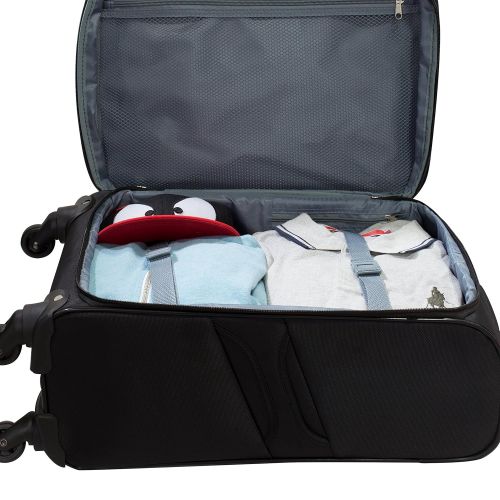  Travelers Club 20 4 Wheel Spinner Carry-On Luggage