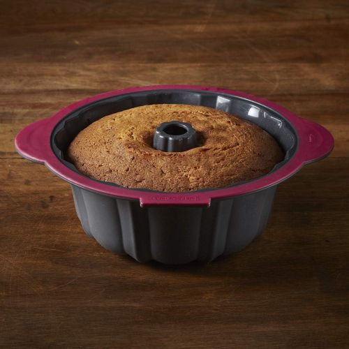  Trudeau 09915136 Structured Siicone Fluted Cake Pan, 10 cup, Fuschia & Grey: Kitchen & Dining