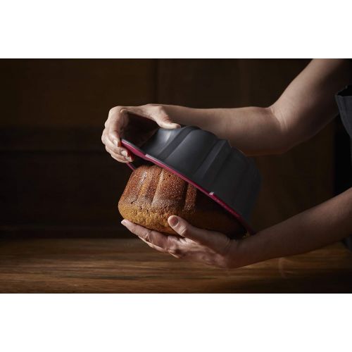  Trudeau 09915136 Structured Siicone Fluted Cake Pan, 10 cup, Fuschia & Grey: Kitchen & Dining