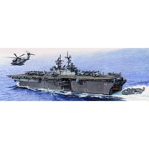  Trumpeter USS Iwo Jima LHD-7 Model Kit