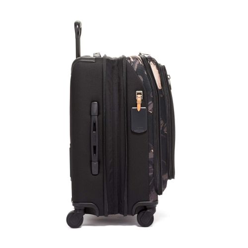 투미 Tumi TUMI - Merge Continental Expandable Carry-On Luggage - 22 Inch Rolling Suitcase for Men and Women