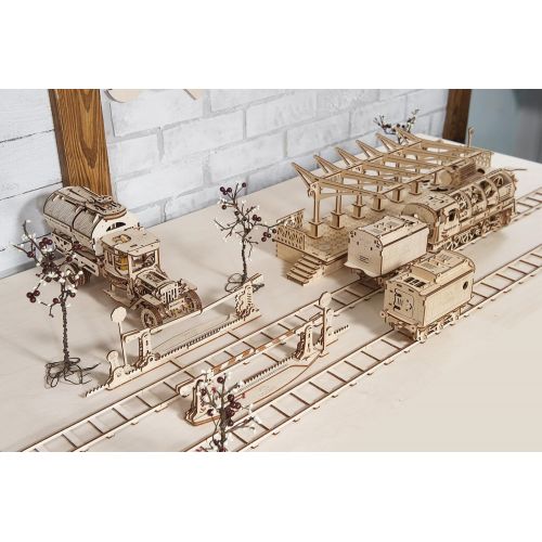  UGEARS Bundle 3 in 1 Locomotive + Railway Platform + Rails Mechanical 3D Puzzle Eco-Friendly Gift Brainteaser DIY Teens Adults Boys Kids Toys