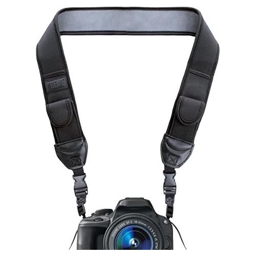  [아마존베스트]USA Gear USA GEAR TrueSHOT Camera Strap with Black Neoprene Pattern, Accessory Pockets and Quick Release Buckles - Compatible with Canon, Fujifilm, Nikon, Sony and More DSLR, Mirrorless, Ca