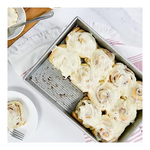  USA Pan Bakeware Rectangular Cake Pan, 9 x 13 inch, Nonstick & Quick Release Coating, Made in the USA from Aluminized Steel