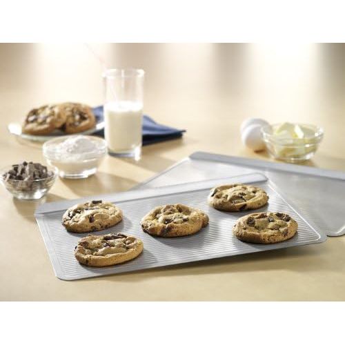  USA Pan Warp Resistant Non-Stick Aluminized Steel Bakeware Cookie Sheet, Medium (13-Inch-by-12 1/4-Inch): Baking Sheets: Kitchen & Dining