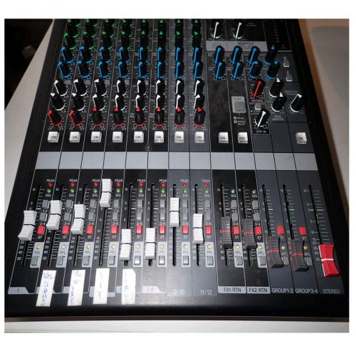 야마하 Yamaha MGP12X 12 Channel Premium Mixer with USB and FX Analog Mixer with 4-bus, 6 Mic12 Line Inputs, 2 AUX Sends and Onboard Effects Bundle with 8 Unit 20 XLR Microphone Cables