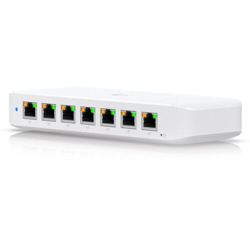  Ubiquiti Networks Ultra 210W 8-Port Gigabit PoE+ Compliant Managed Network Switch