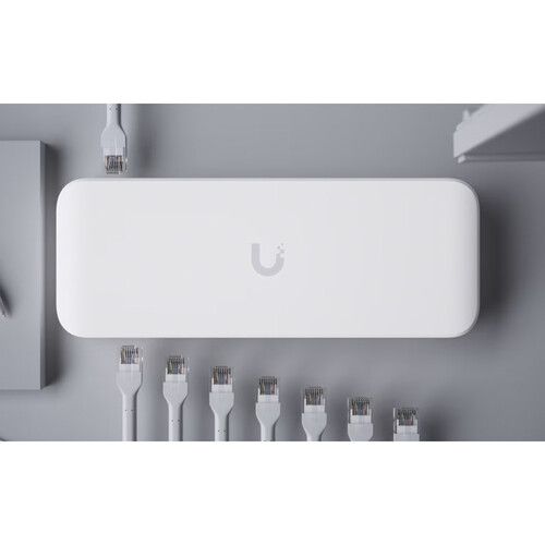  Ubiquiti Networks Ultra 210W 8-Port Gigabit PoE+ Compliant Managed Network Switch