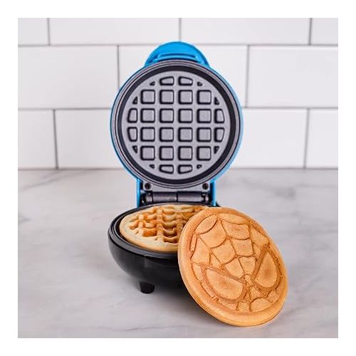  Uncanny Brands Marvel Spider-Man Mini Waffle Maker - Marvel Kitchen Appliance