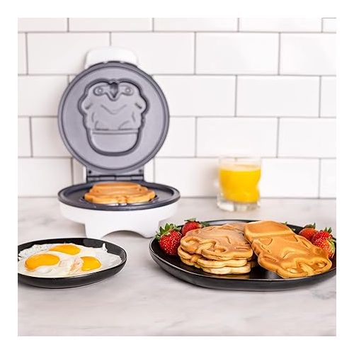  Star Wars Stormtrooper Waffle Maker- Star Wars Icon On Your Waffles- Waffle Iron