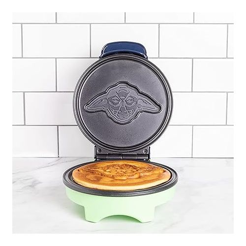  Uncanny Brands Star Wars Yoda Waffle Maker