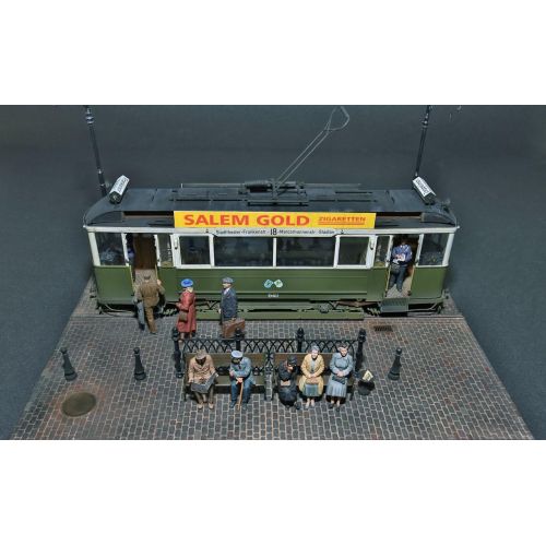  MiniArt MIA38009 1:35 European TRAMCar with Crew & Passengers + Display Base [MODEL BUILDING KIT]