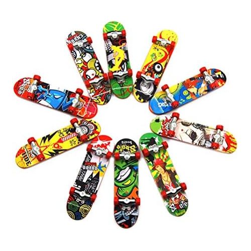  VORCOOL 3 stuecke Mini Kunststoff Skateboard Deck Truck Bord Spielzeug Kinder Geschenk (Farbe randomisierung)