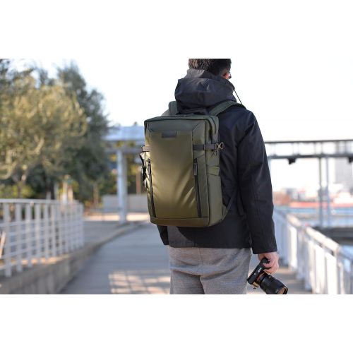  Vanguard VEO SELECT35 GR Shoulder Bag for DSLR Camera, Video Gear or Small Drone, Green