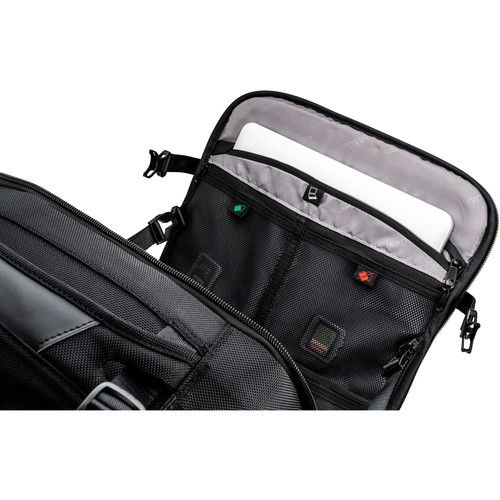  Vanguard VEO SELECT 55T Trolley Backpack (Black)