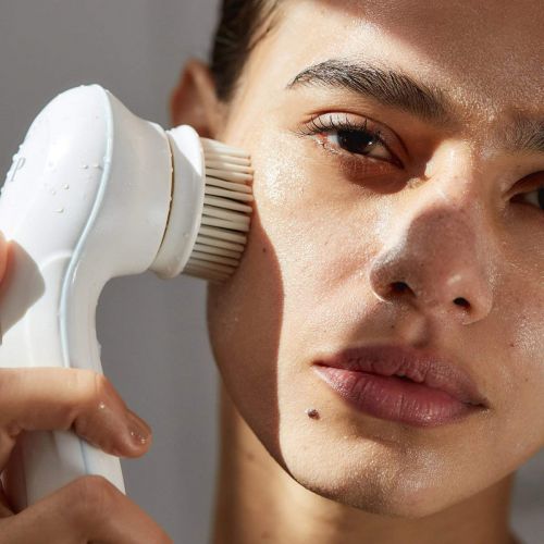  [아마존 핫딜] Vanity Planet Facial Cleansing Brush Ultimate Skin Spa with 3 Interchangeable Face Brushes for Cleansing, Exfoliating and Silicone Brush, Protective Case, Cordless, Water Resistant
