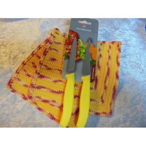  [아마존베스트]Victorinox Swiss Classic 2-Piece Vegetable Knife Set 1 x Normal Cut 1 x Serrated Edge 10 cm Blade Medium Point Yellow
