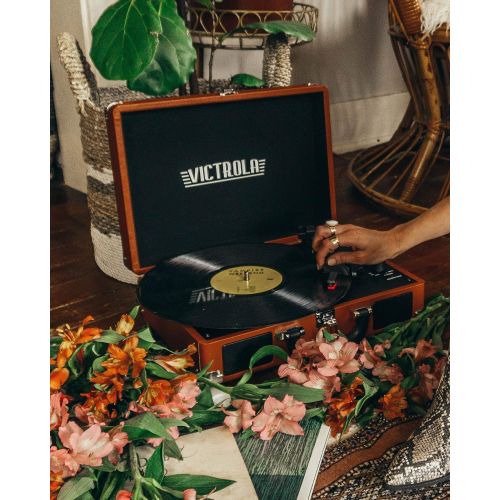  [아마존베스트]Victrola Vintage 3-Speed Bluetooth Suitcase Turntable with Speakers, Cognac