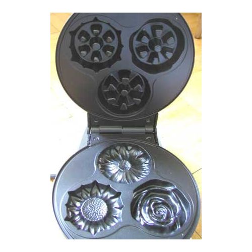  Villaware VillaWare V2009 UNO Petite Flower Gravity Waffle Maker