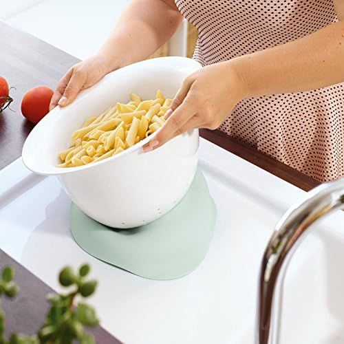  [아마존베스트]Clever Cooking Strainer/Serving Bowl by Villeroy & Boch - Premium Porcelain - Made in Germany - Dishwasher and Microwave Safe - 11.5 Inches, Green