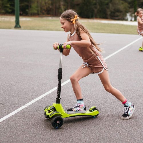  6KU Kids Kick Scooter with Adjustable Height, Lean to Steer, Flashing Wheels for Children 3-8 Years Old