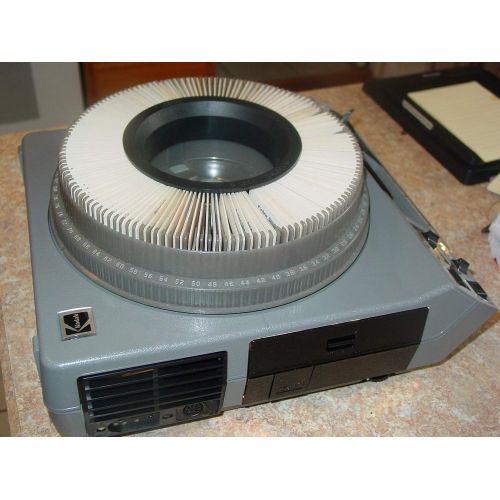  Kodak Ektagraphic III AT Slide Projector