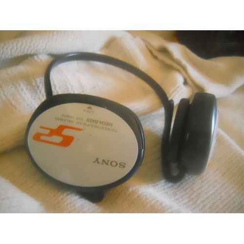 소니 Sony SRF-HM01V S2 Sports Walkman Street Style Headphone Radio (Discontinued by Manufacturer)