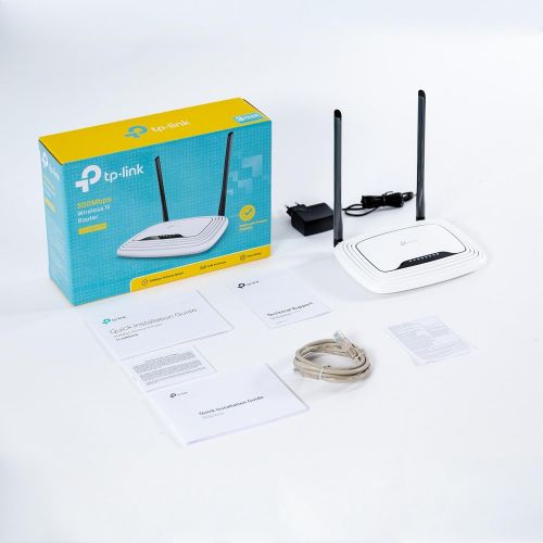  Visit the TP-Link Store TP-Link N300 Wireless Portable Nano Travel Router - WiFi Bridge/Range Extender/Access Point/Client Modes, Mobile in Pocket(TL-WR802N)