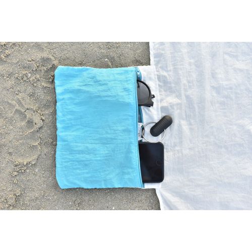  WELLAX Sandfree Beach Blanket - Huge Ground Cover 9 x 10 for 7 Adults - Best Sand Proof Picnic Mat for Travel, Camping, Hiking and Music Festivals - Durable Tarp with Corner Pocket