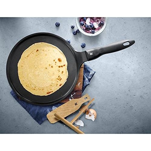 더블유엠에프 WMF Devil Crepespfanne 27 cm mit Teigverteiler und Holzschaufel, Aluguss beschichtet, Induktion, fuer Crepes, Pfannkuchen