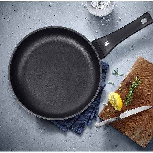 더블유엠에프 WMF PermaDur Excellent Frying Pan 28 cm Aluminium Coating Induction with Flame-Retardant Plastic Handle