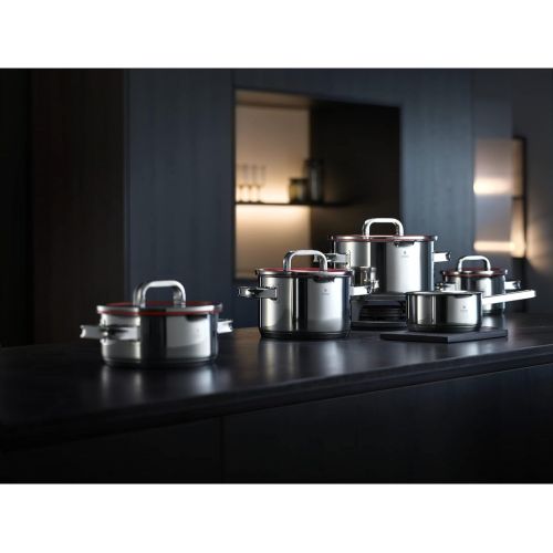 더블유엠에프 WMF 760336380 Set of 4 Pots, Scale on Inside, Lid with 4 PouringFunctions, Made in Germany, Glass Lid, Polished Cromargan Stainless Steel, Suitable for Induction Cookers, Dishwash