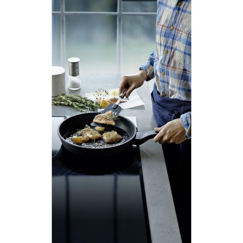 더블유엠에프 WMF Permadur Premium Frying Pan Aluminium Coated Plastic Handle with Flame Protection Suitable for Induction Cookers