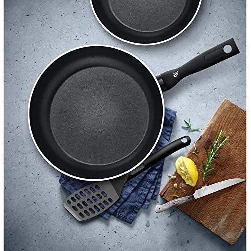 더블유엠에프 Visit the WMF Store WMF Permadur Element 3-Piece Pan Set Stainless Steel 20/24/28 cm with Non-Stick Coating for All Types of Cookers including Induction, Die-Cast Aluminium