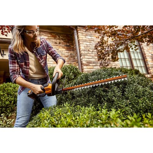  WORX WG261 20V Power Share 22 Cordless Hedge Trimmer (Battery & Charger Included)