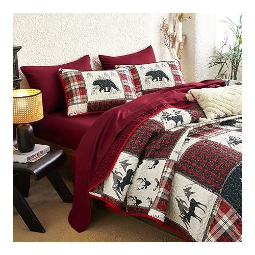  Wake In Cloud - Rustic Quilt Set, Cabin Lodge Christmas Bear Moose Deer Woodland Western Patchwork Country, Reversible Lightweight Bedspread Coverlet, 3 Pieces, Burgundy Black, Queen/Full Size