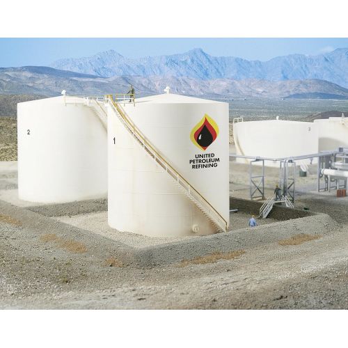  Walthers Cornerstone HO Scale Tall Oil Storage Tank Kit with Berm