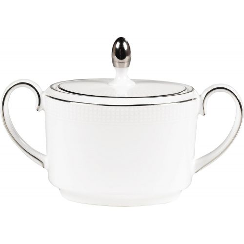  Vera Wang by Wedgwood Blanc Sur Blanc 1.5-Quart Covered Vegetable