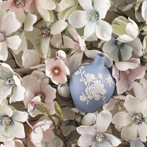  Wedgwood Magnolia Blossom Clock 4.7, Blue and White