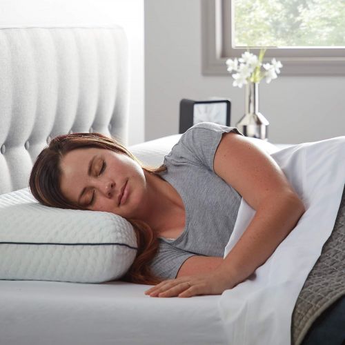  WEEKENDER Ventilated Gel Memory Foam Pillow - Washable Cover - Queen Size