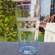 /WildGingerShop Chicago Flag Etched Pint Glass 16 oz