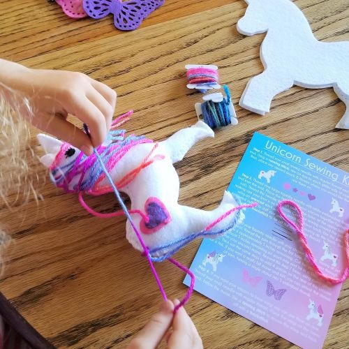  [아마존베스트]Wildflower Toys Unicorn Sewing Kit for Girls - Felt Craft Kit for Beginners Ages 7+ - Makes 2 Glitter White Felt Stuffed Unicorns