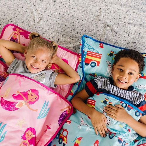  [아마존베스트]Wildkin Day2Day Kids Nap Mat for Boys & Girls, Measures 46 x 21 x 1 Inches Nap Mat for Kids, Ideal for Daycare & Preschool, Nap Mats Perfect for Sleepovers & Travels, BPA-Free (Fir