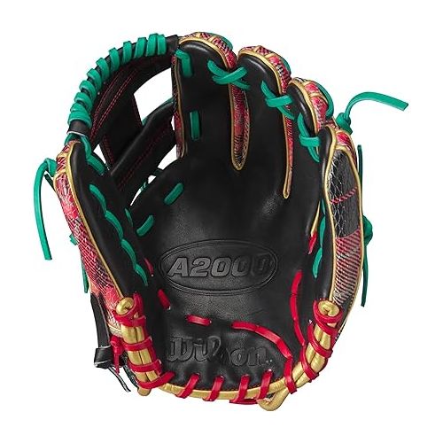 윌슨 Wilson 2024 Christmas Plaid A2000 1786SS 11.5” Infield Baseball Glove - Right Hand Throw